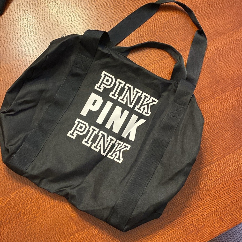 PINK, VICTORIA’S SECRET DUFFLE BAG - NEW